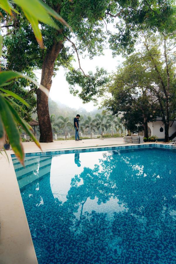 Athirappilly La Cascade Resort מראה חיצוני תמונה